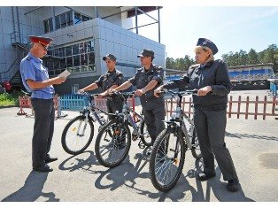 Полицию хотят пересадить на велосипеды
