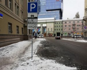 Платная парковка и снег: история продолжается