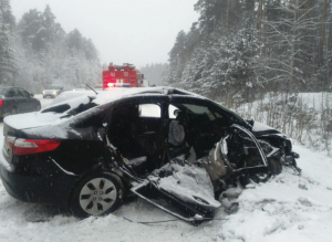 В большинстве случаев аварий зимой виноваты сами водители: названы основные ошибки зимой на дорогах